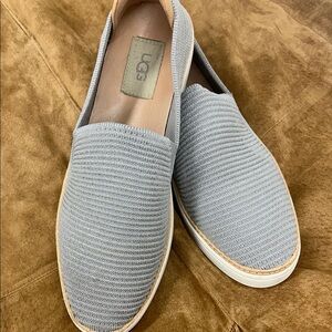 UGG Woman’s Light Gray Slip-On Loafers SZ 9